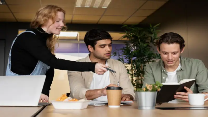 Efficient Employee Onboarding Processes That Drive Long-Term Success