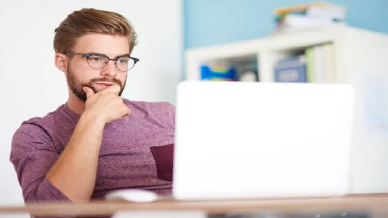 blog@redandwhitemagz .com