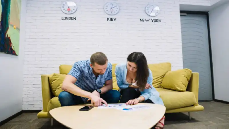 How Do You Select the Right Floor Plan for Your Custom Home?