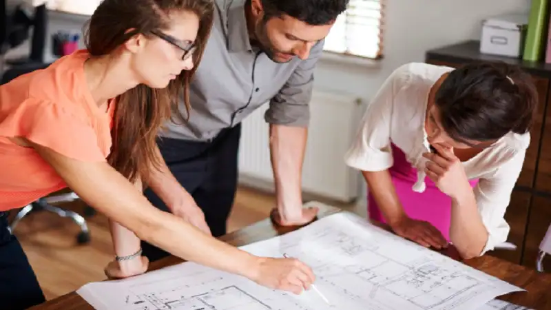 How Do You Select the Right Floor Plan for Your Custom Home?