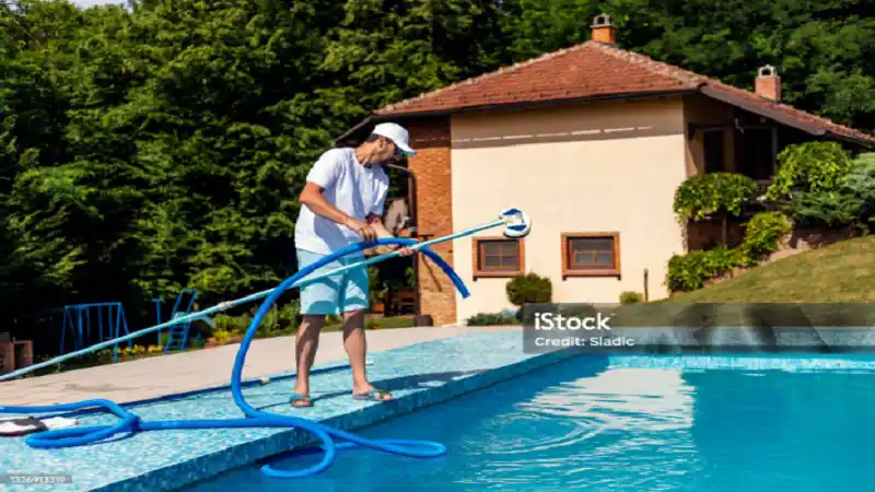 What’s Included in Professional Pool Maintenance Services?