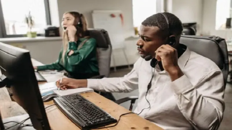 What Are Outbound Call Center Solutions And How Do They Support Businesses?