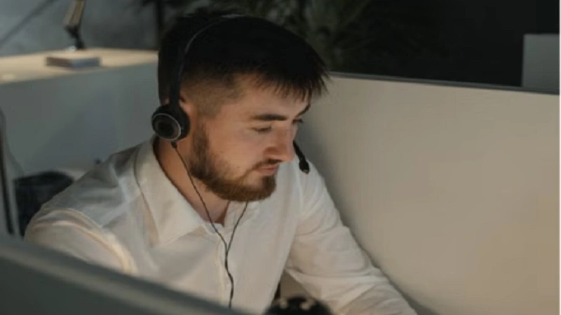 What Are Outbound Call Center Solutions And How Do They Support Businesses?